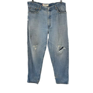 LEVIS MENS 560 COMFORT FIT DISTRESSED JEANS